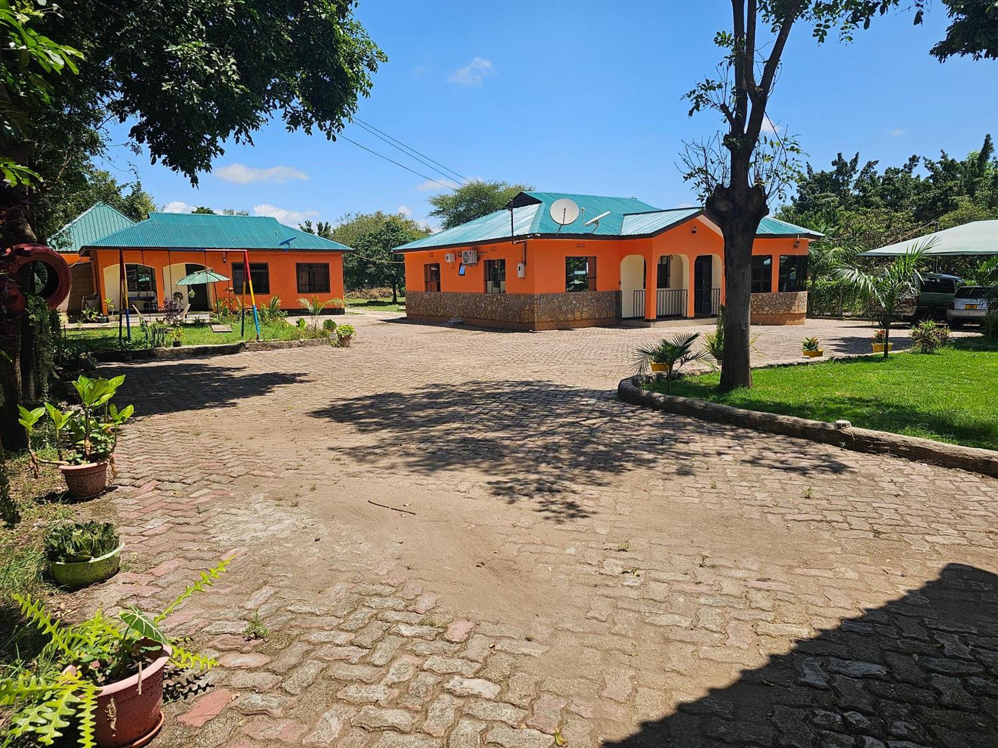B-More Comfort Stay Boma la Ngombe Kültér fotó