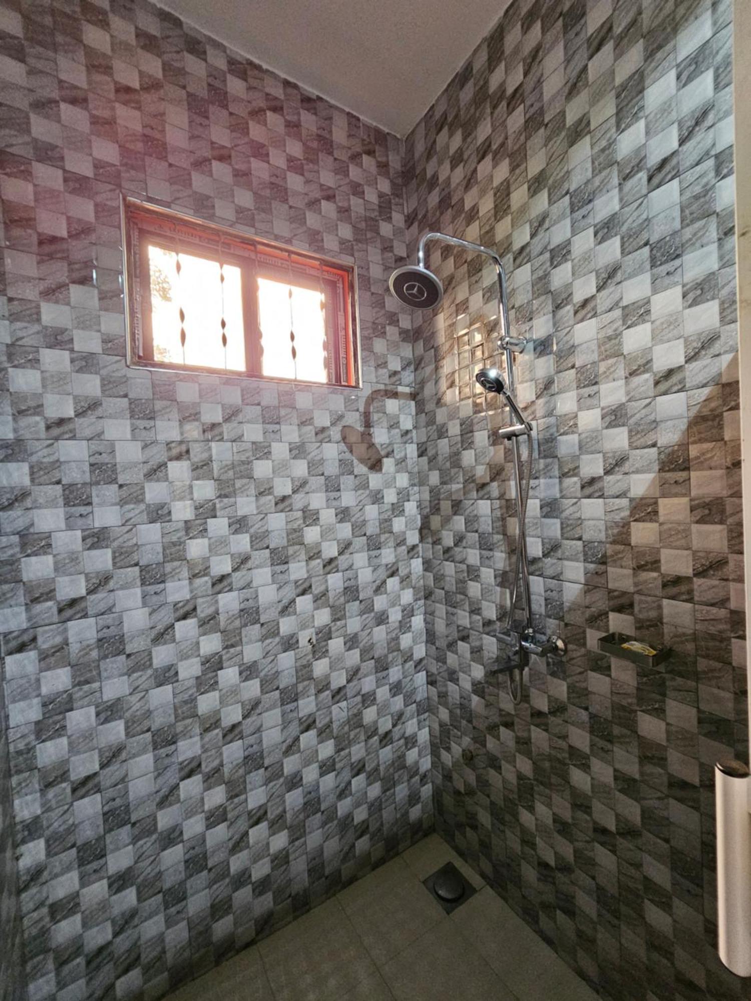B-More Comfort Stay Boma la Ngombe Kültér fotó