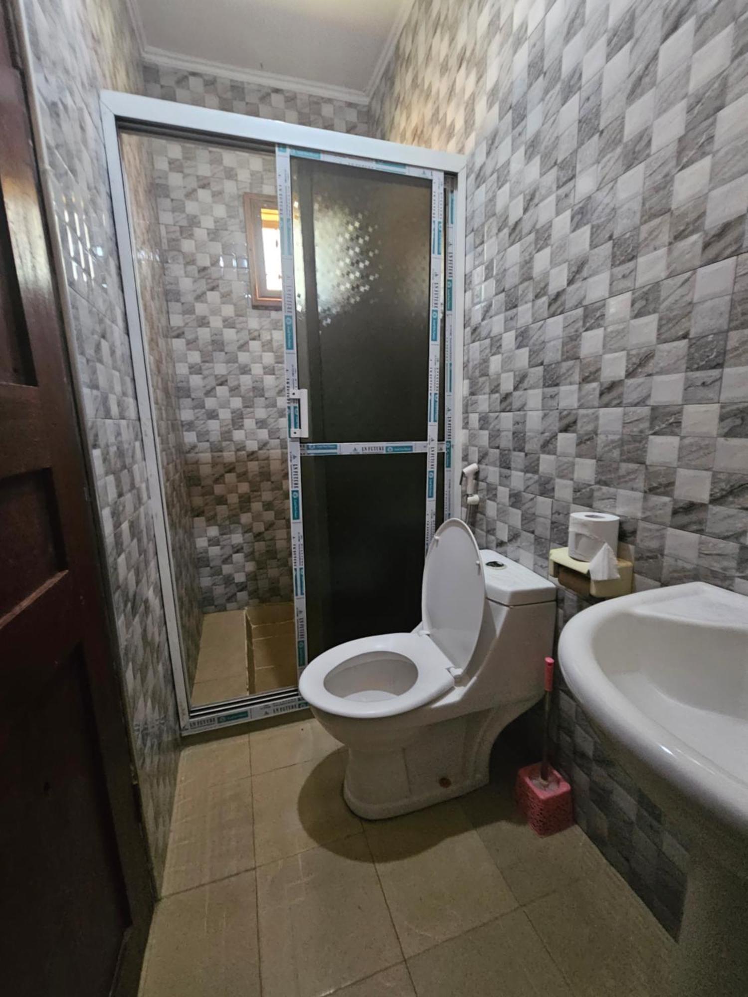 B-More Comfort Stay Boma la Ngombe Kültér fotó