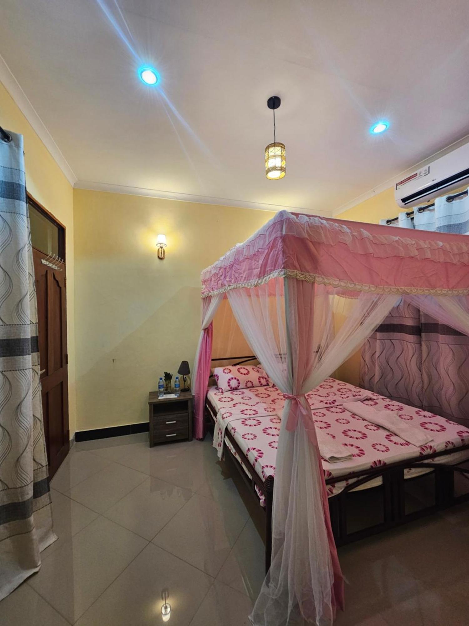 B-More Comfort Stay Boma la Ngombe Kültér fotó
